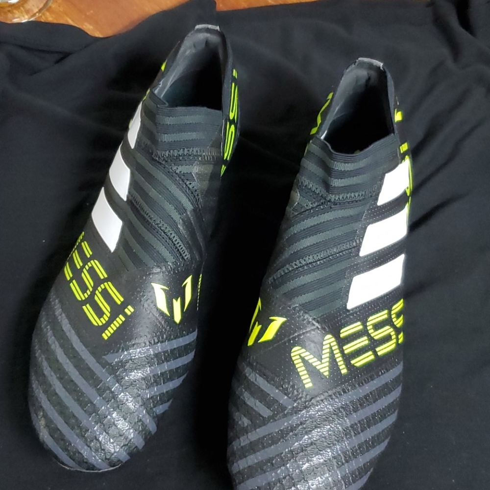 Adidas Messi - Picture 1 of 10